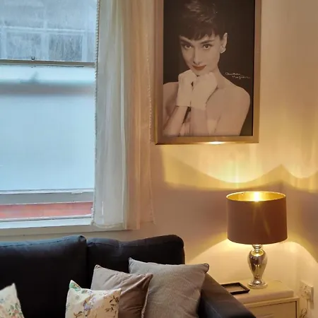 John Street Flat 2 * Bristol